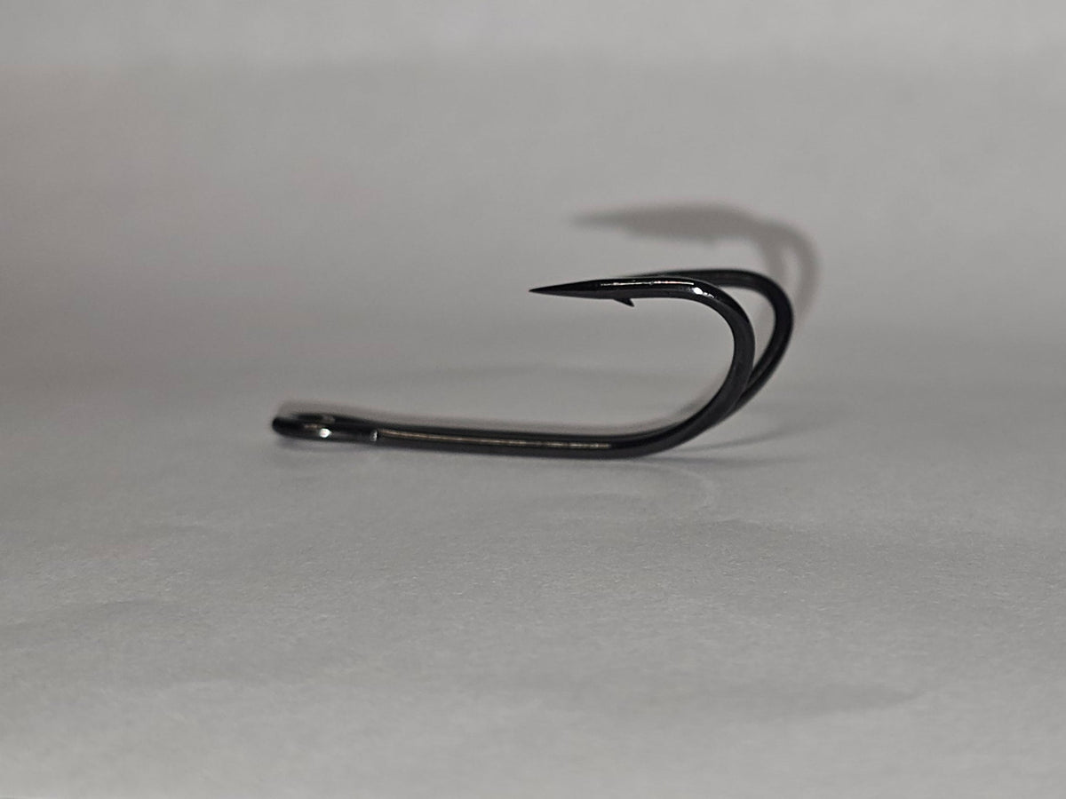 Royal Hooks ROYAL Frog Hooks | Double-Prong | Down-Facing Points | Triple-Coated | Twice Chemically Sharpened | Soft Plastic Frogs & Urchin Baits | 2/0 & 3/0