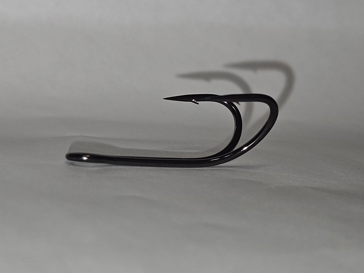 Royal Hooks ROYAL Frog Hooks | Double-Prong | Down-Facing Points | Triple-Coated | Twice Chemically Sharpened | Soft Plastic Frogs & Urchin Baits | 2/0 & 3/0