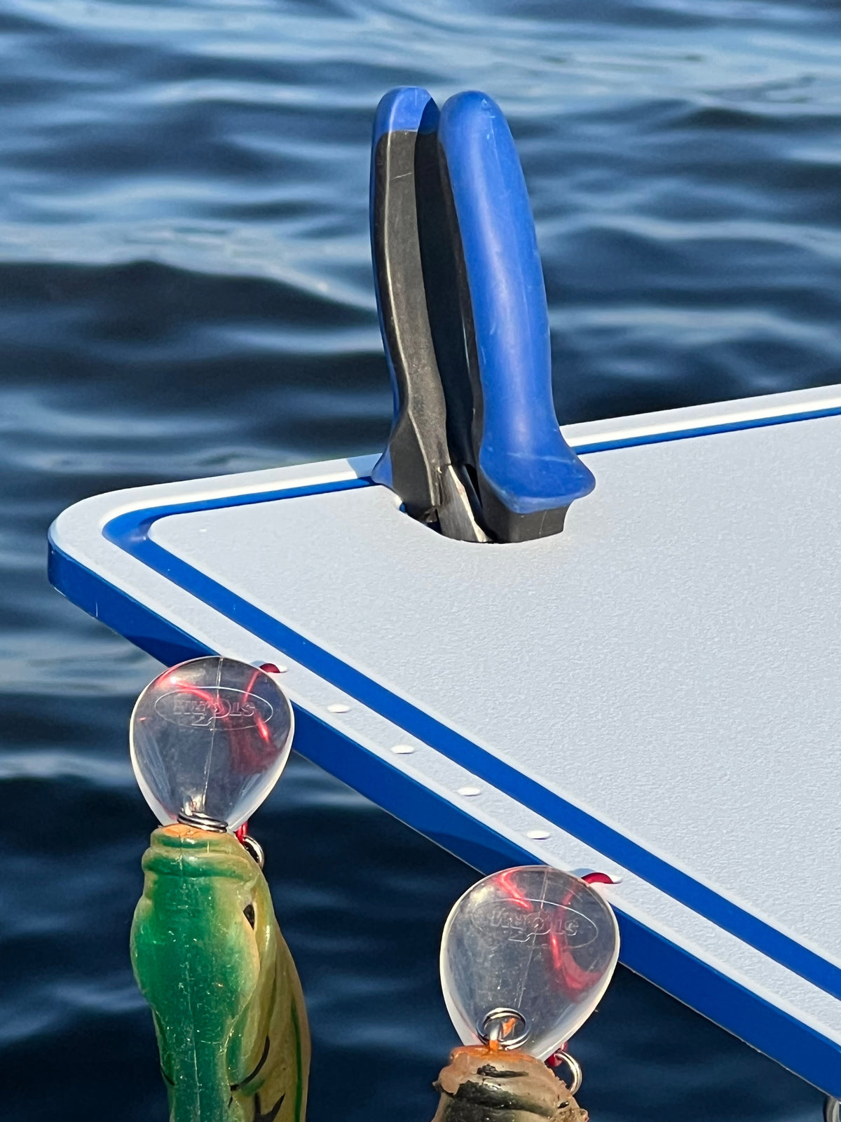 TRAPSKI Bucket Board | Made in USA | Marine-Grade HDPE | Fits 5-Gallon Buckets & Coolers | Integrated Ruler | Non-Skid Feet | Fillet, Bait Prep & Gear