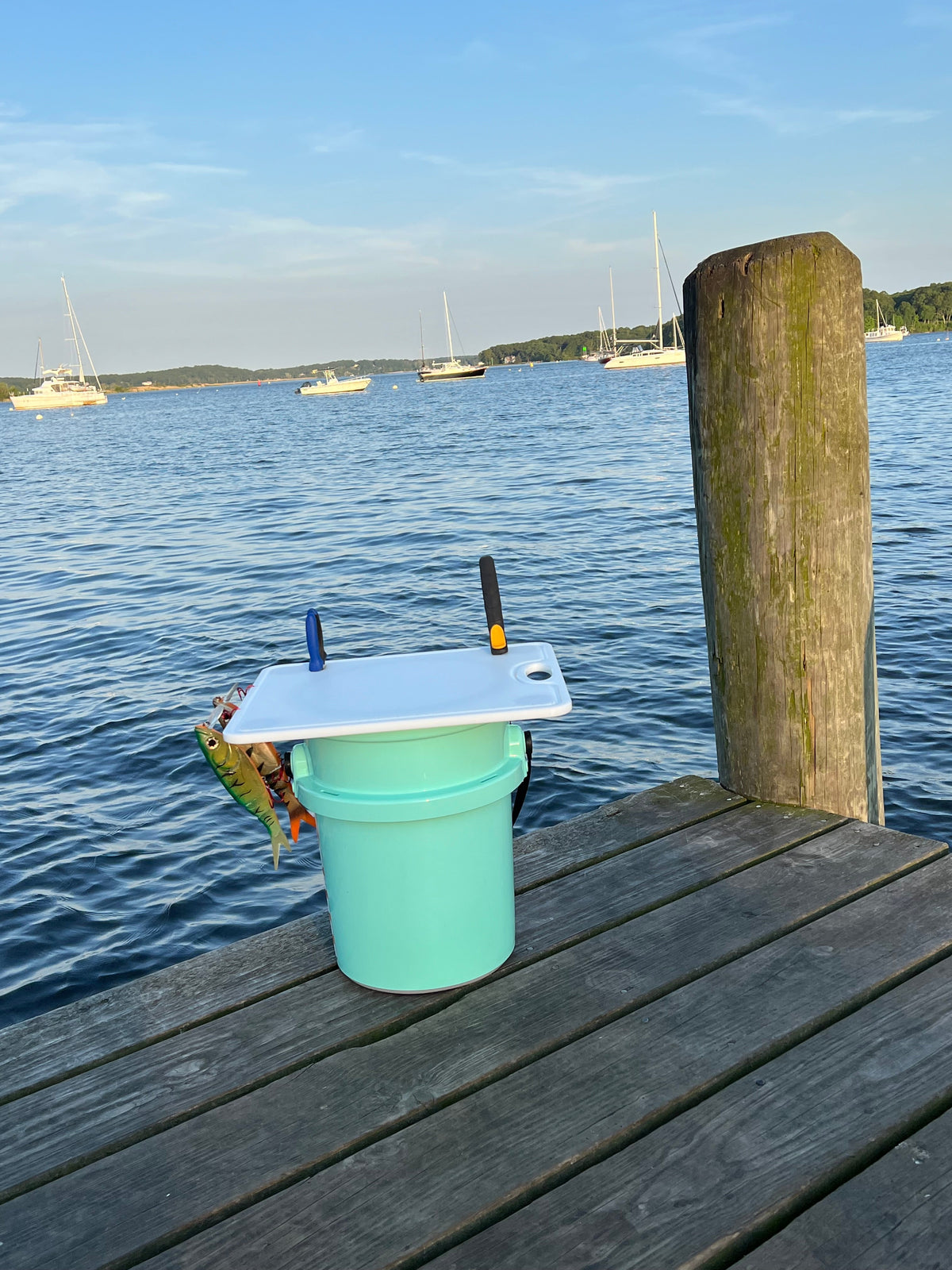 TRAPSKI Bucket Board | Made in USA | Marine-Grade HDPE | Fits 5-Gallon Buckets & Coolers | Integrated Ruler | Non-Skid Feet | Fillet, Bait Prep & Gear